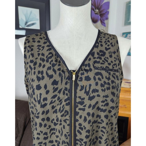 Womens Apt. 9 Tunic Top Sleeveless Animal Print Blouse V neck 1/2 Zip Small - Picture 3 of 4